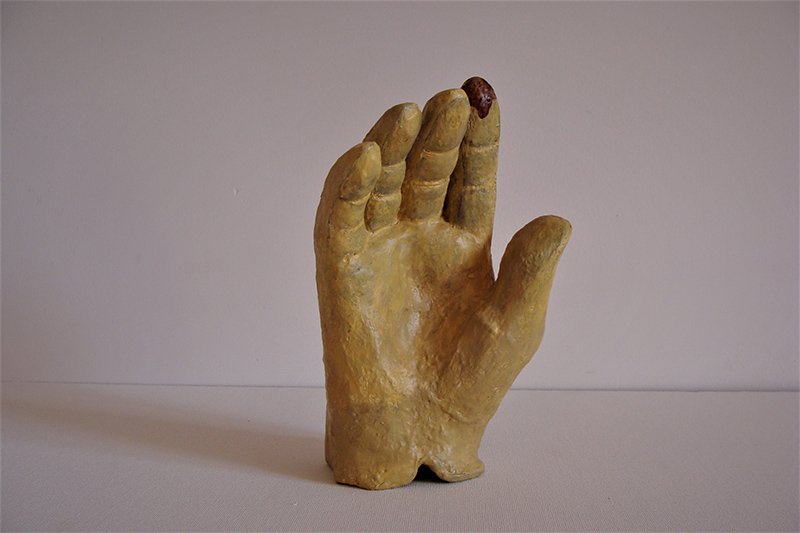 Hitchcock Birds reference blood stained glove